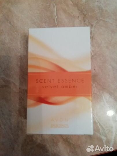 Туалетная вода Avon Velvet amber, новые