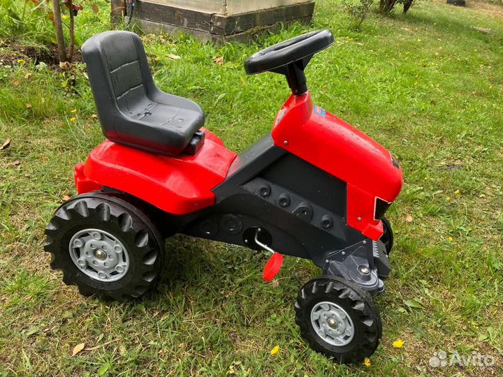 Трактор с педалями и прицепом-самосвалом