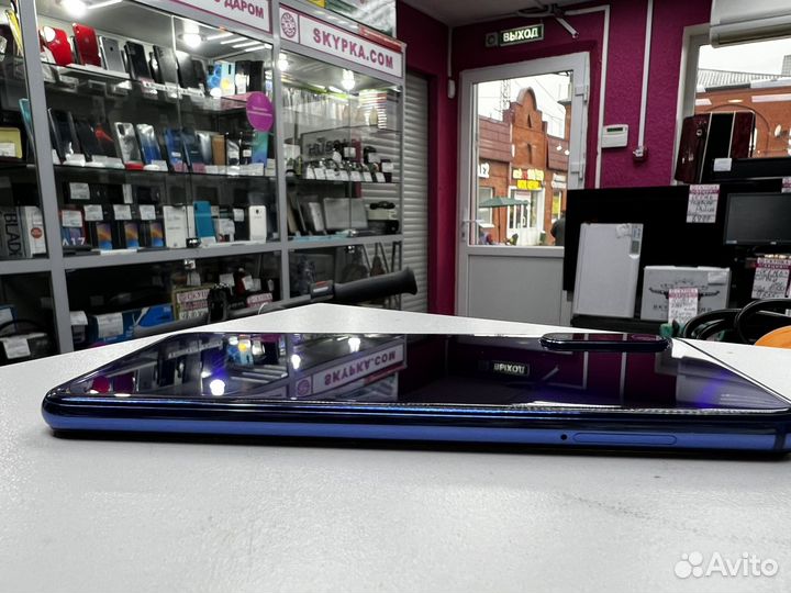 Xiaomi Mi 9 SE, 6/128 ГБ