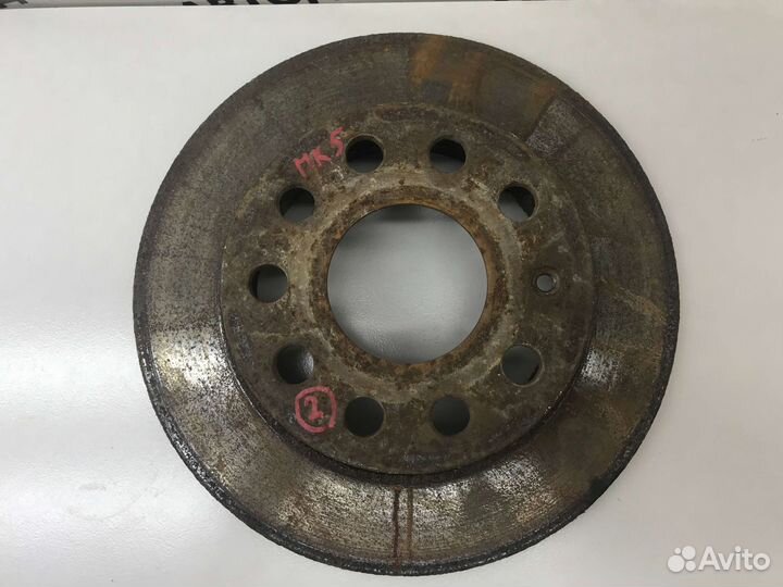 Диск тормозной задний Volkswagen Golf MK5 2006 г.в