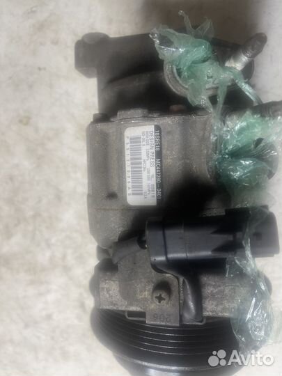 Компрессор кондиционера додж чарджер 5.7L