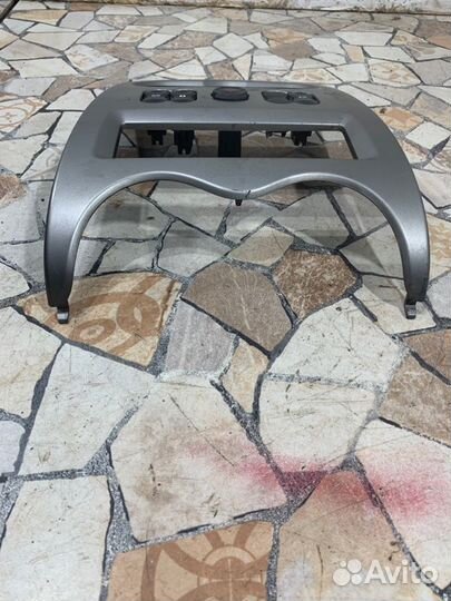 Накладка консоли панели приборов Renault Logan