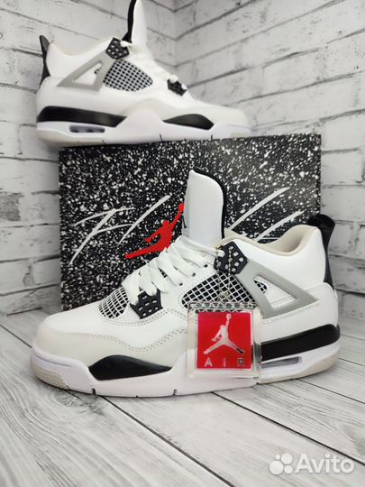 Кроссовки мужские белые Nike air Jordan 4 retro