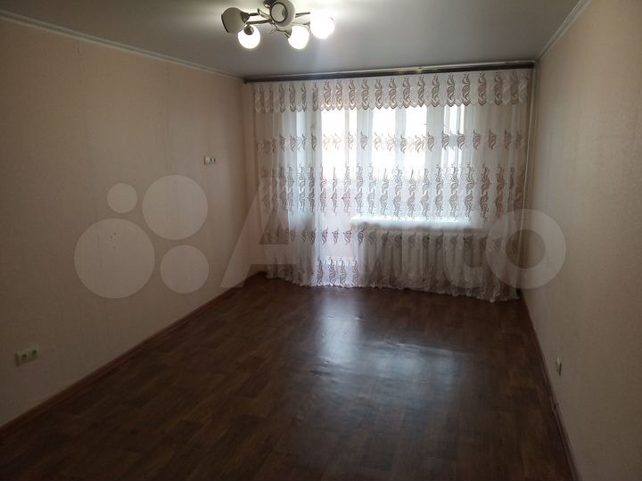 2-к. квартира, 57,3 м², 8/10 эт.