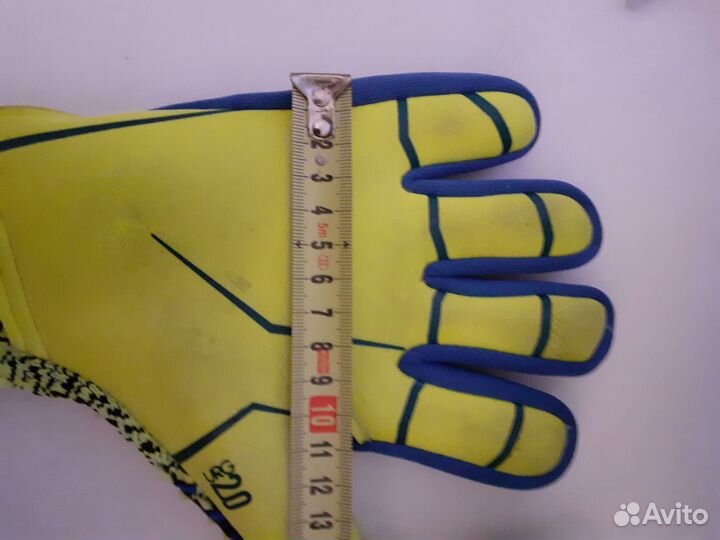 Вратарские перчатки adidas