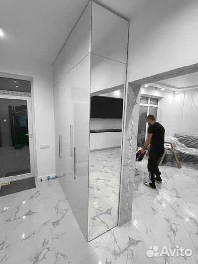 Шкаф / Шкаф в прихожую