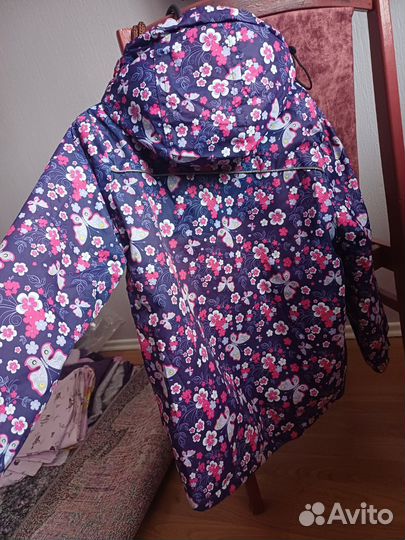 Куртка демисезонная для девочки 122-128