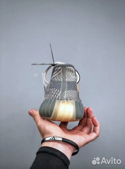 Adidas Yeezy Boost 350 v2 Israfil