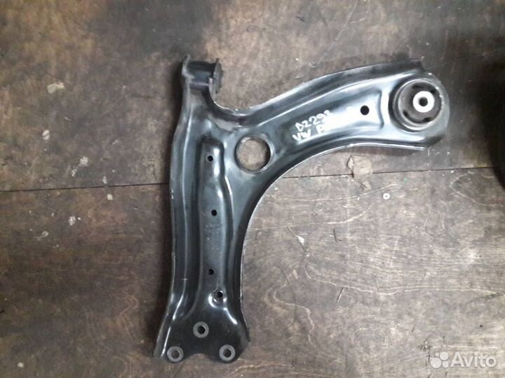 Передние рычаги Volkswagen Polo