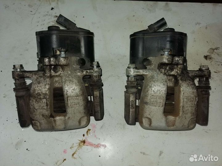 Суппорта задние с электроручником vw passat