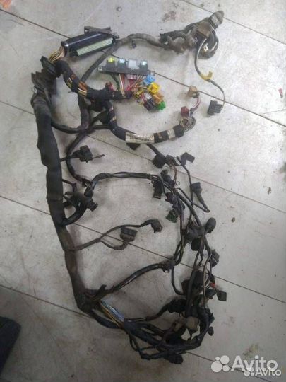Проводка подкапотная Audi A8 D2/4D 1998