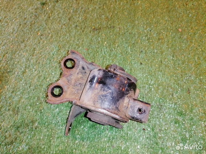 Опора двигателя (подушка двс) левая GS1G39070B Maz