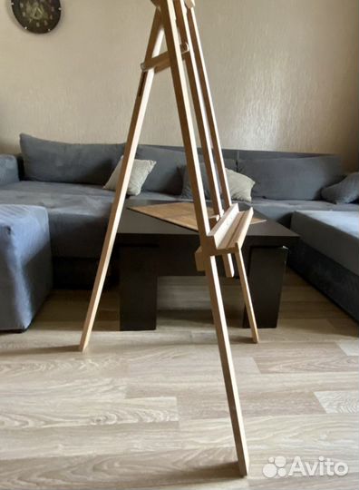 Мольберт художественный