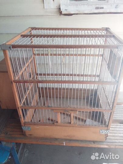 Большая клетка для птиц