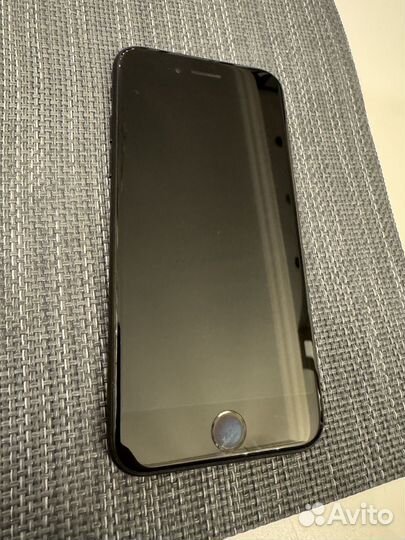 iPhone SE, 128 ГБ