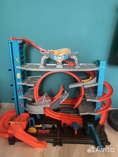 Трек хот вилс гараж