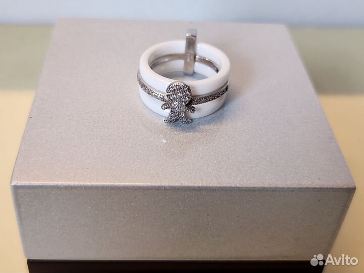 Кольцо женское