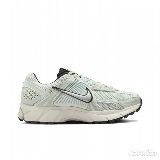 Nike Air Zoom Vomero 5