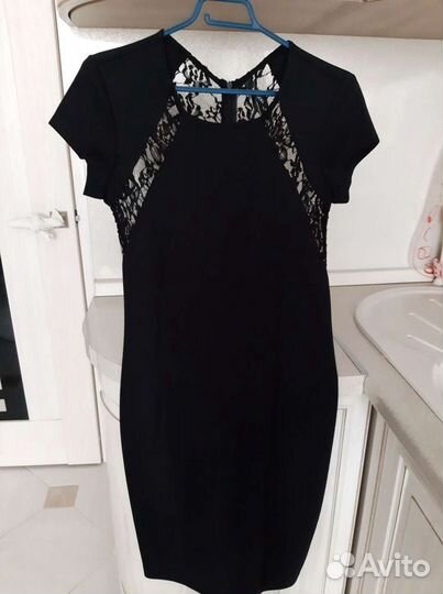 Платья вечерние