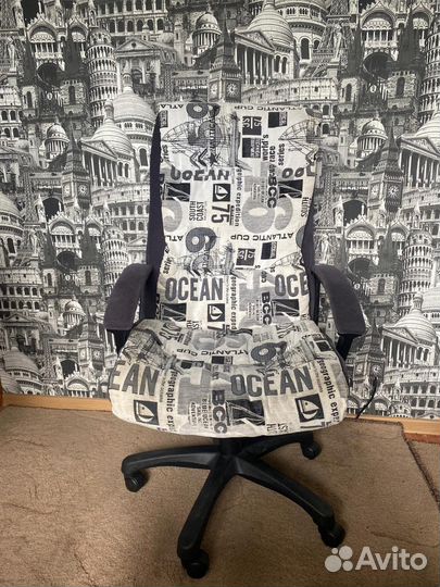 Компьютерное кресло