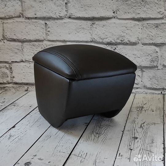 Подлокотник Opel Zafira B 2005 - 2010