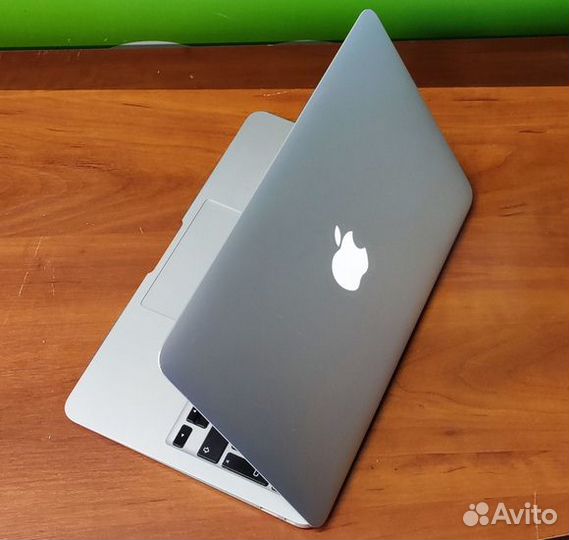 Apple MacBook 11 a1465 emc 2631