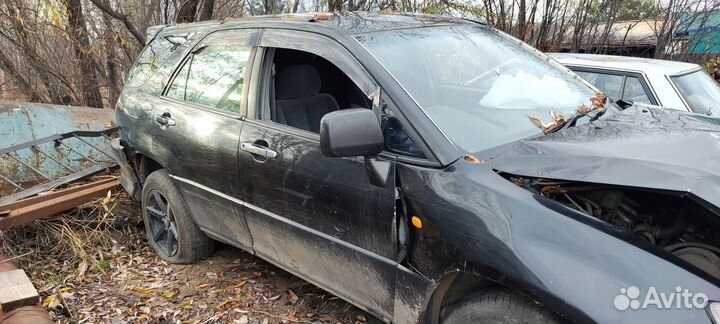 Toyota Harrier 3.0 AT, 2001, битый, 300 000 км
