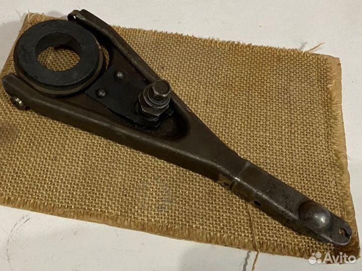 Вилка сцепления и выжимной подшипник Москвич 407