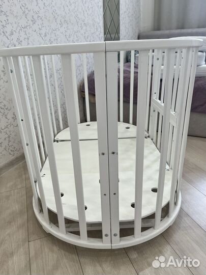 Круглая овальная кроватка с матрасом