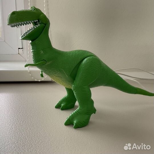 Динозавры игрушки