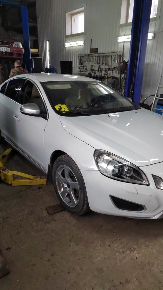 Volvo S60: фото владельца