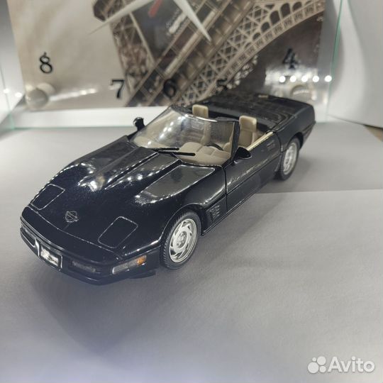 Модель автомобиля 1/24 Chevrolet Corvette 1995