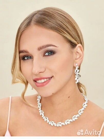 Комплект колье и серьги