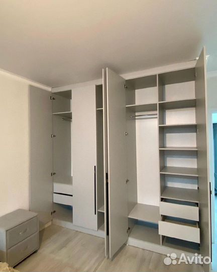 Шкаф по индивидуальным проектам в гостиную