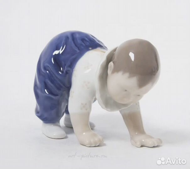 Фарфоровая статуэтка 