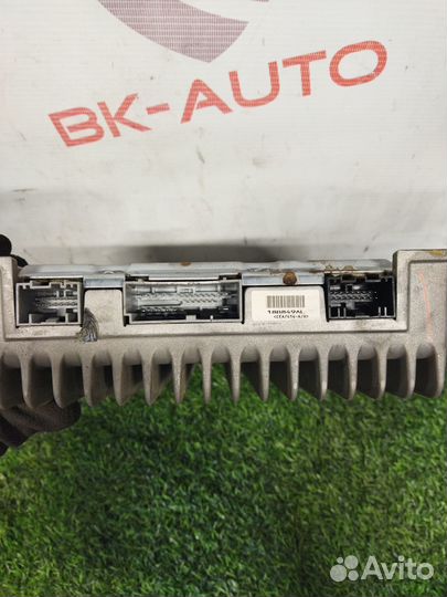 Усилитель магнитолы Lincoln Navigator 3 07г