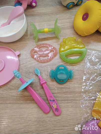 Посуда для кормления, прорезыватели, погремушки