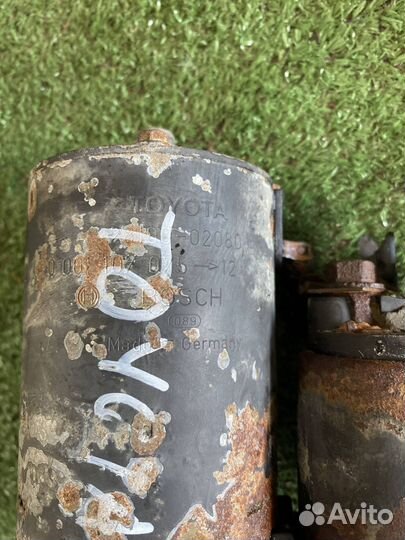 Стартер Toyota Avensis 1