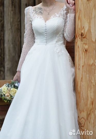 Свадебное платье 44