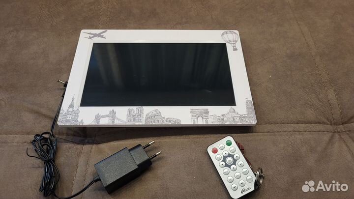 Цифровая фоторамка Ritmix RDF 1014