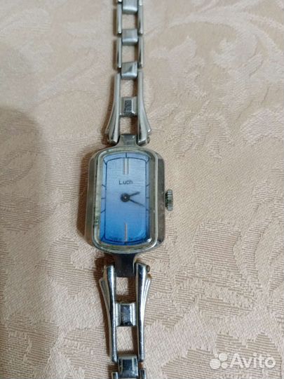 Часы Заря иЧайка времен СССР