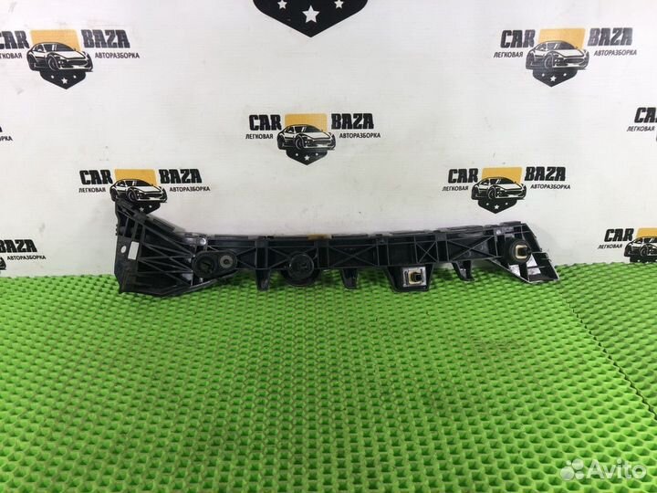 Направляющая заднего бампера правая R Mazda 6