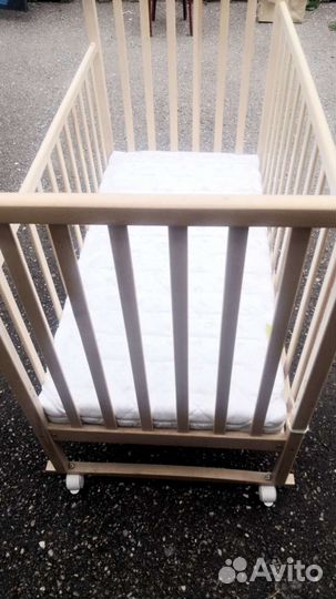 Детская кроватка
