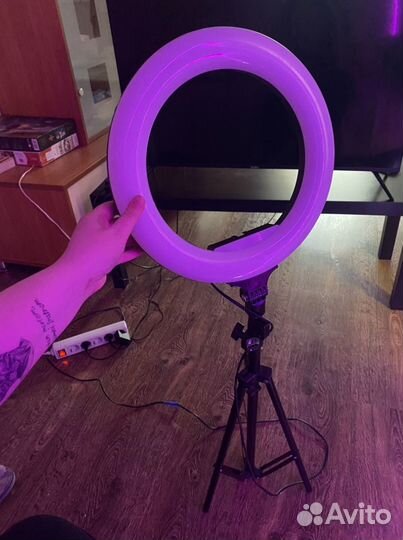Кольцевая лампа со штативом