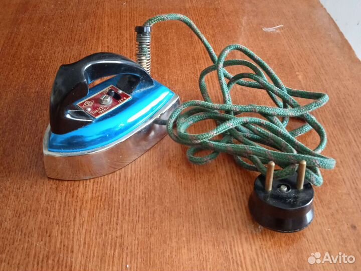 Утюг дорожный СССР 1965 года