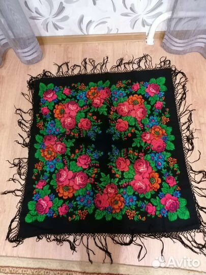 Платок полушерсть