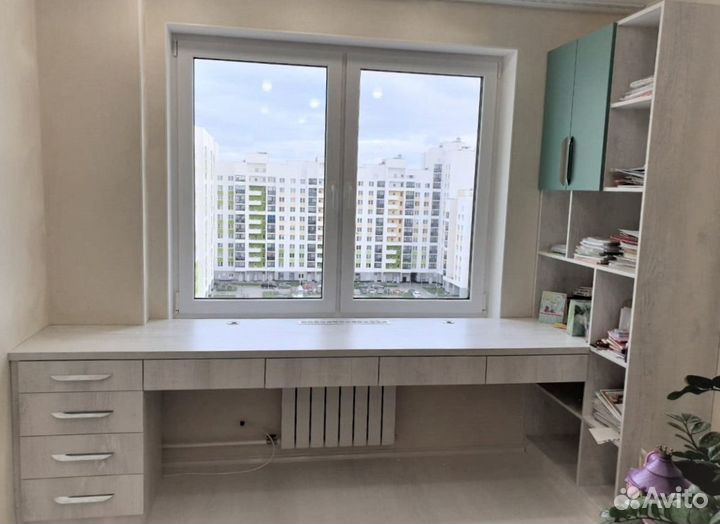 Рабочая зона у окна