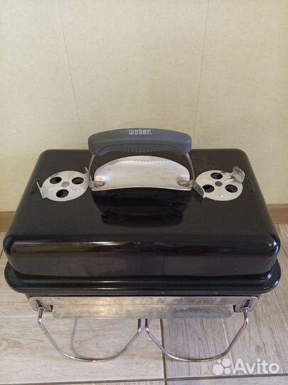 Угольный гриль Weber go anywhere