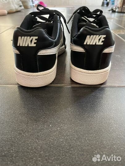 Кроссовки Nike