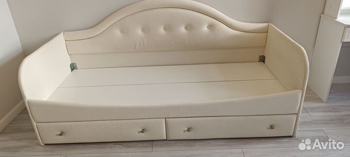 Кровать односпальная с матрасом бу